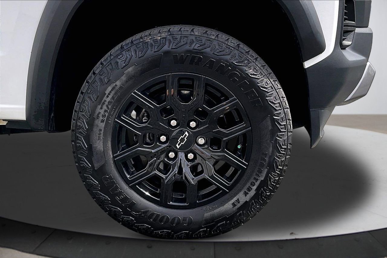 Used 2024 Chevrolet Colorado Trail Boss w/ Advanced Trailering Package image 35