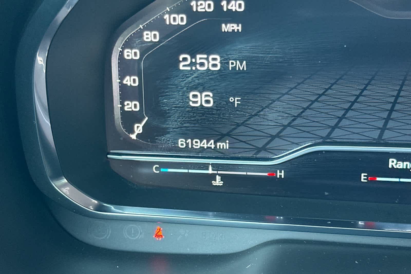 Used 2024 GMC Yukon XL SLT image 27