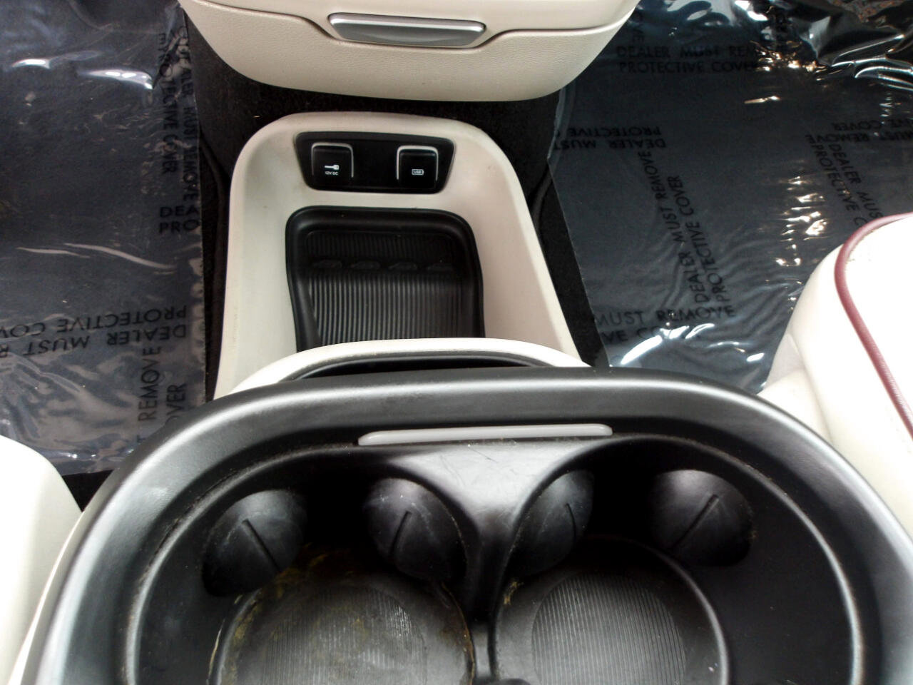 Used 2020 Chrysler Pacifica Limited image 28