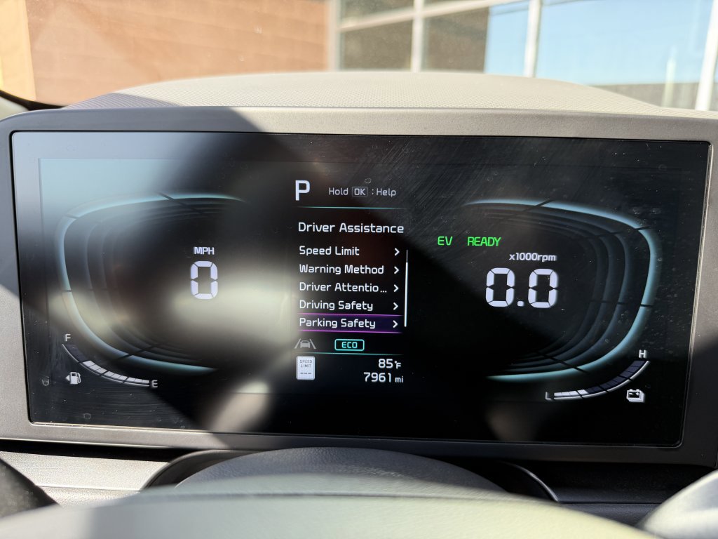 Used 2024 Kia Niro LX FWD image 21