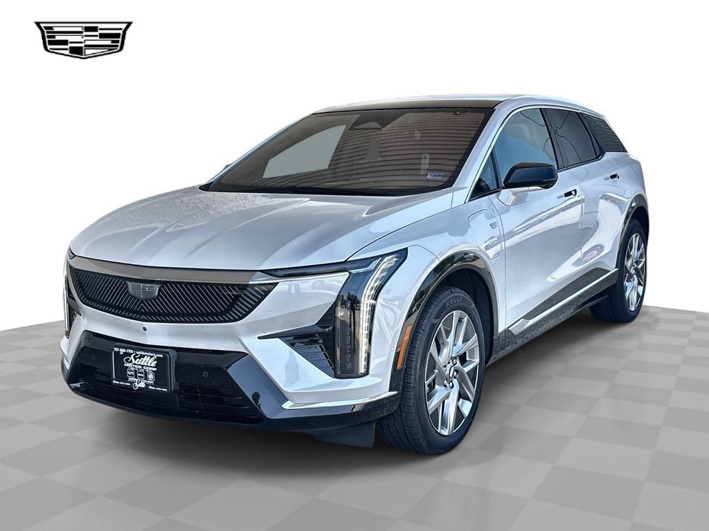 Certified 2025 Cadillac Optiq Luxury 2 w/ LPO, Floor Liner Package AWD/4WD image 1