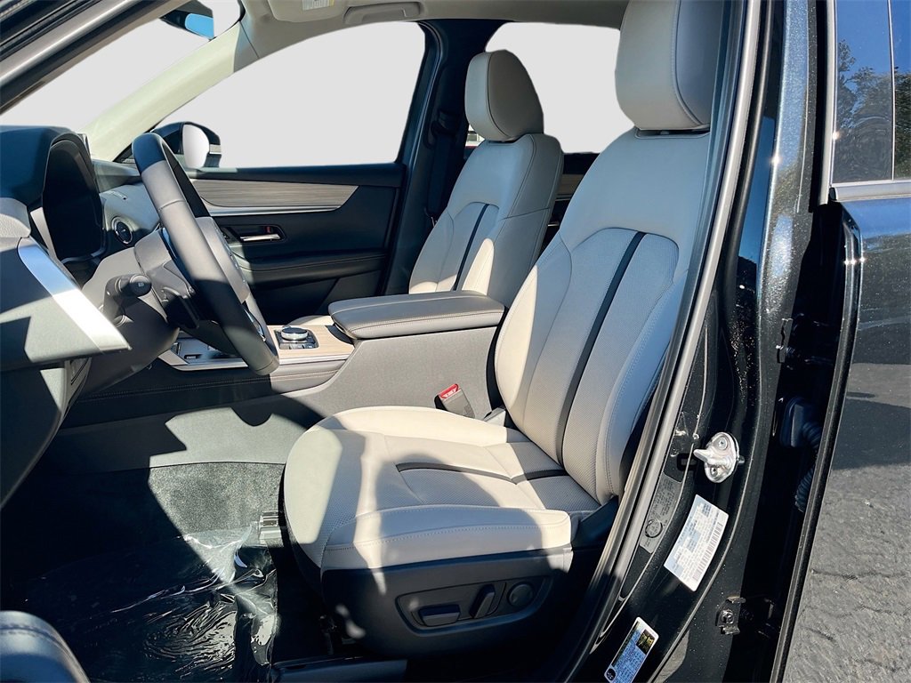 Certified 2025 MAZDA CX-90 Plug-In Hybrid w/Premium Sport image 21