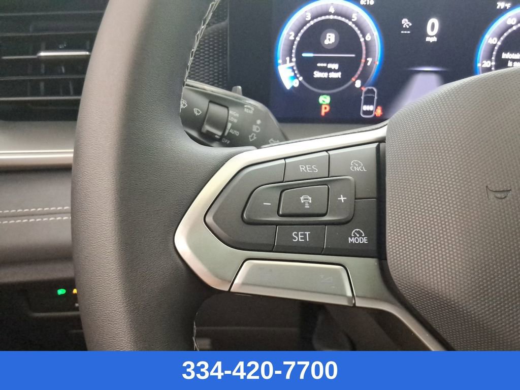 New 2025 Volkswagen Tiguan SE image 25