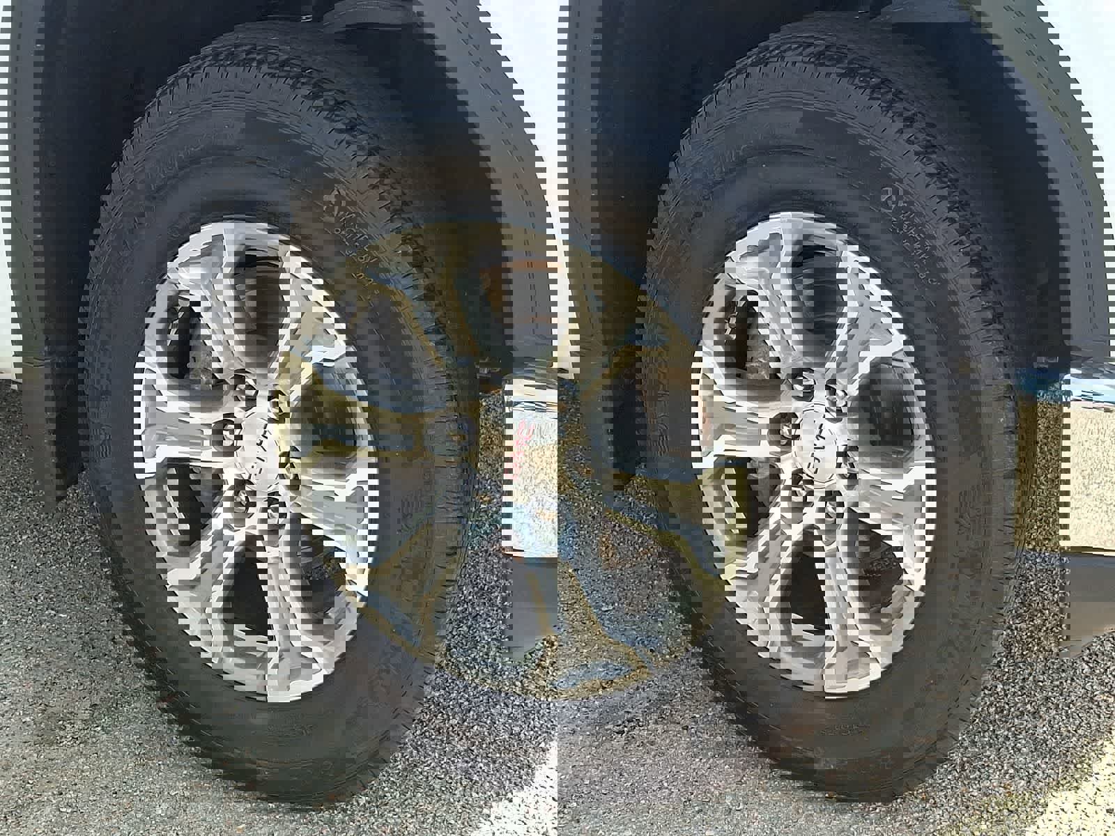 Used 2024 GMC Sierra 1500 SLT image 5