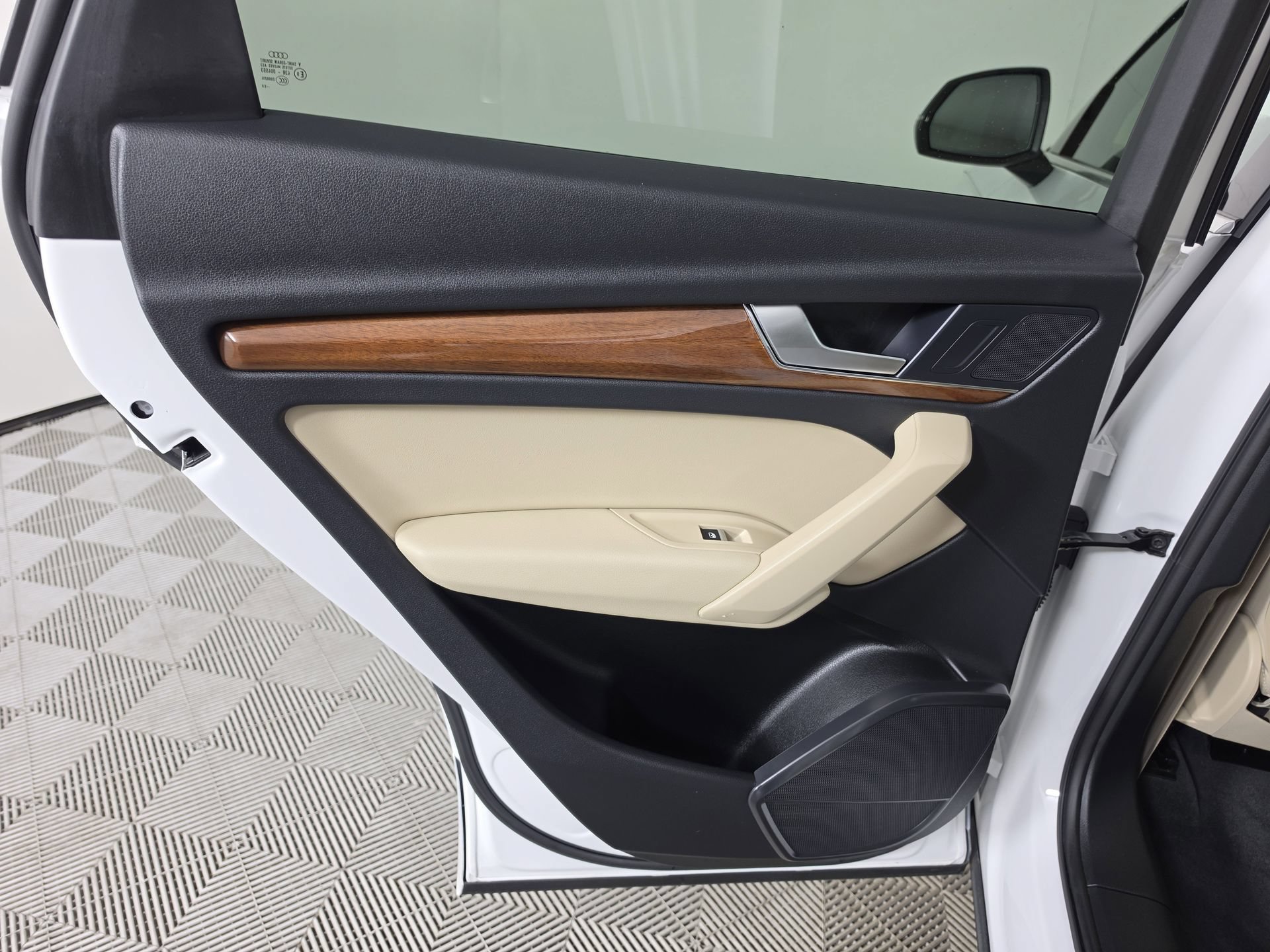 Certified 2023 Audi Q5 Premium Plus AWD/4WD image 39