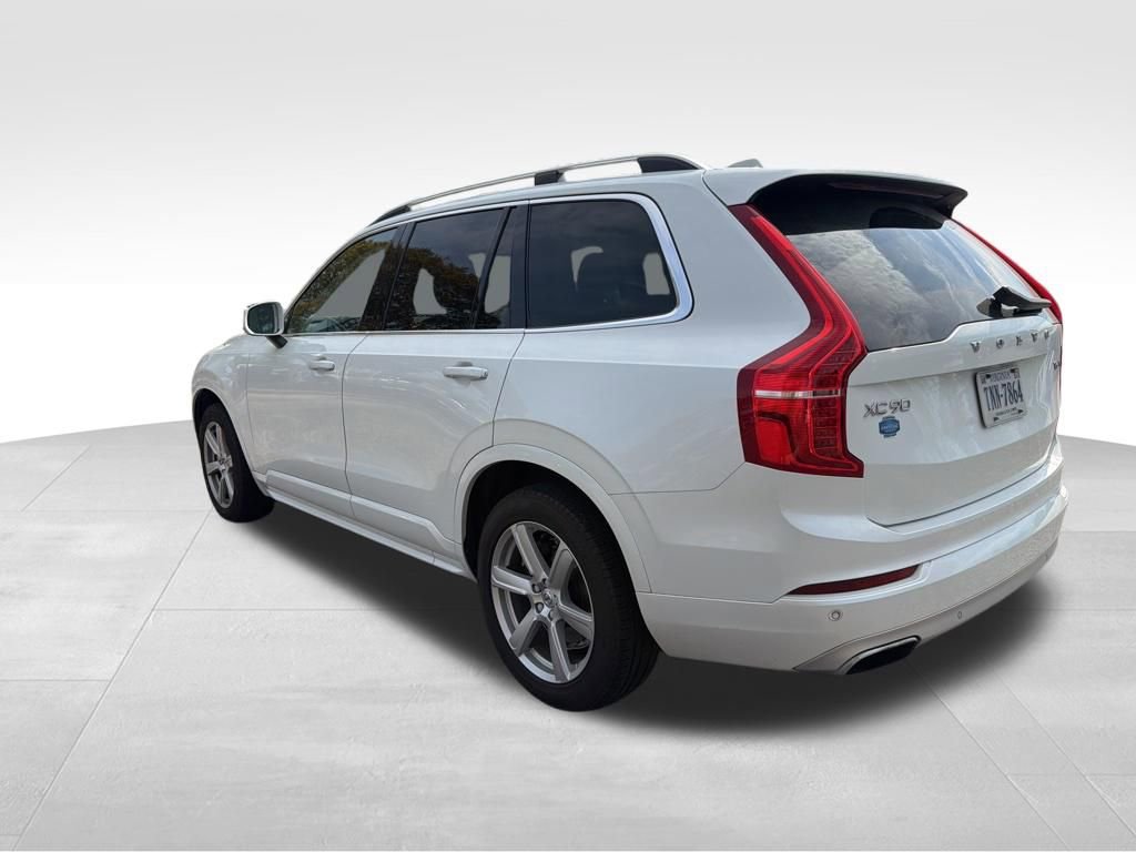 Used 2019 Volvo XC90 T6 Momentum image 3
