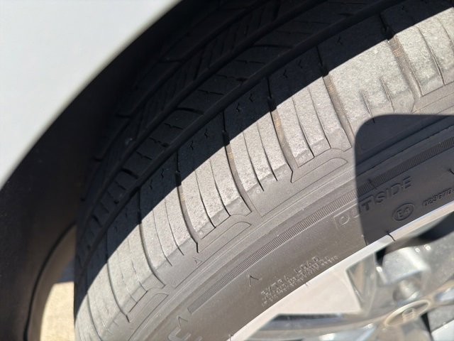 Used 2024 Audi Q4 e-tron Premium Plus image 7