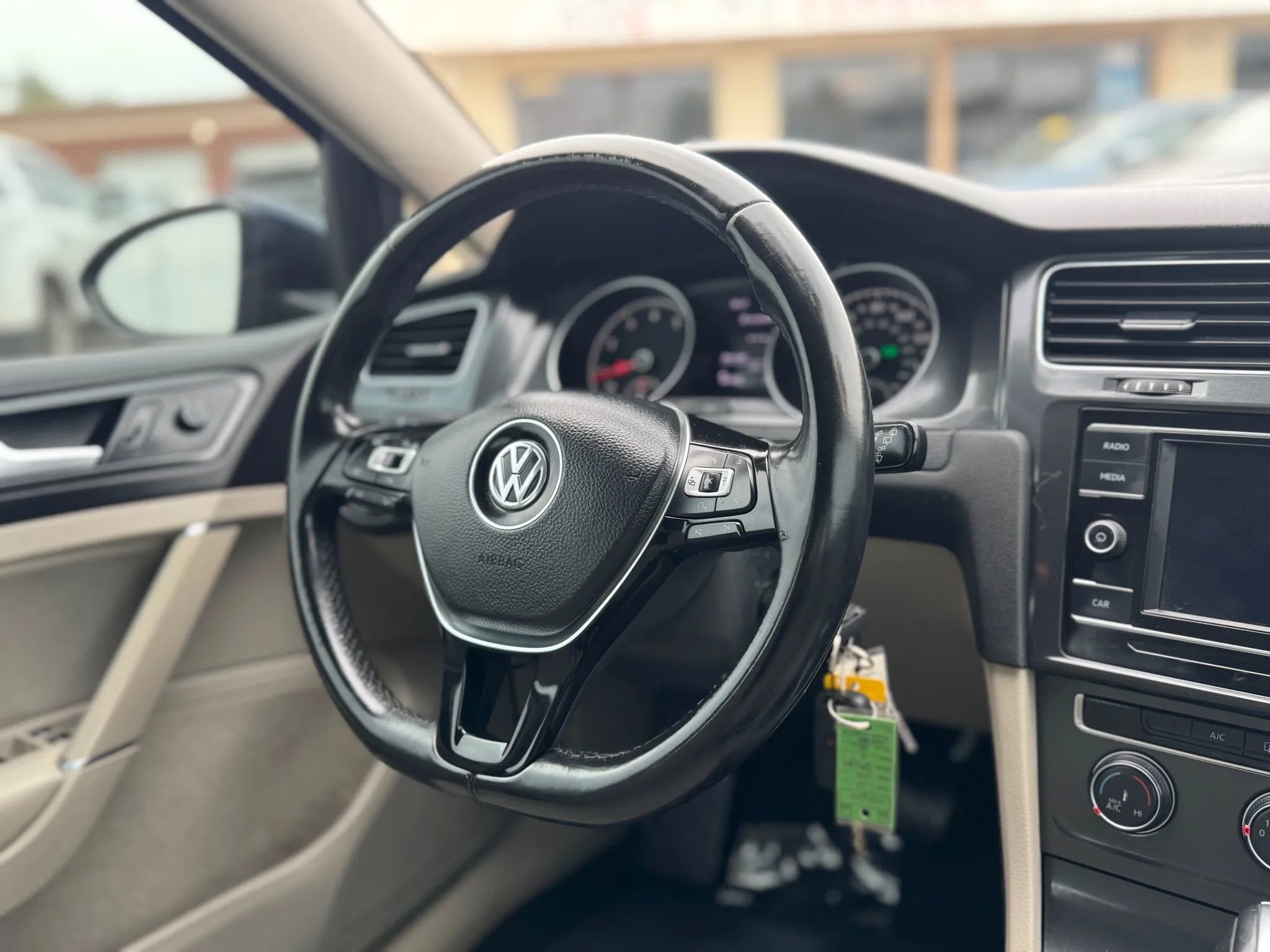 Used 2018 Volkswagen Golf S FWD image 17