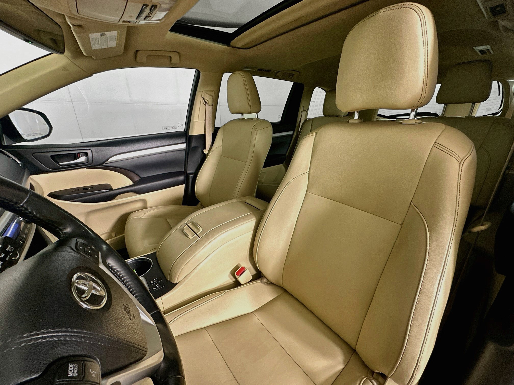 Used 2018 Toyota Highlander XLE FWD image 13