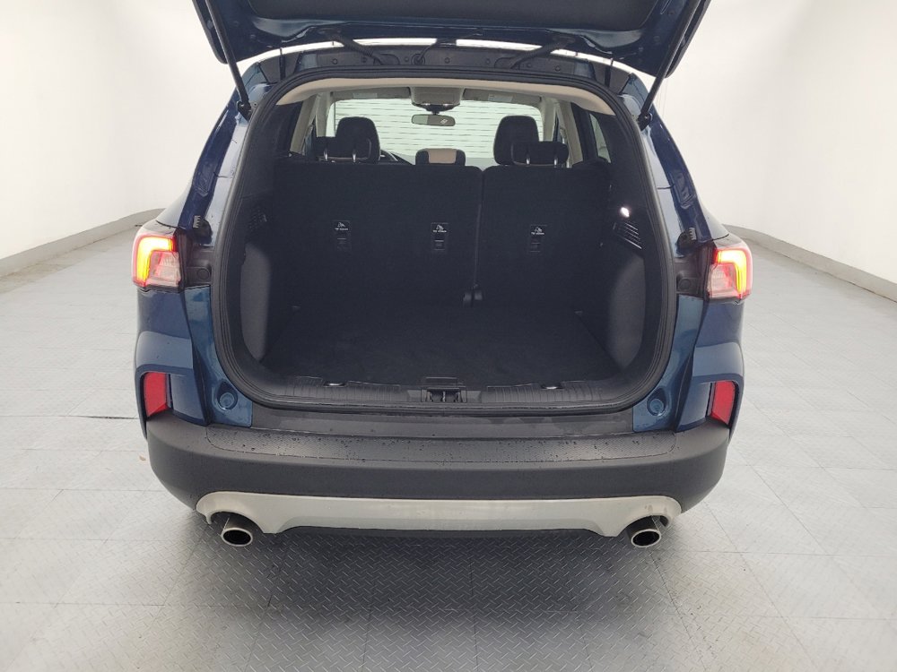 Used 2020 Ford Escape SE image 29