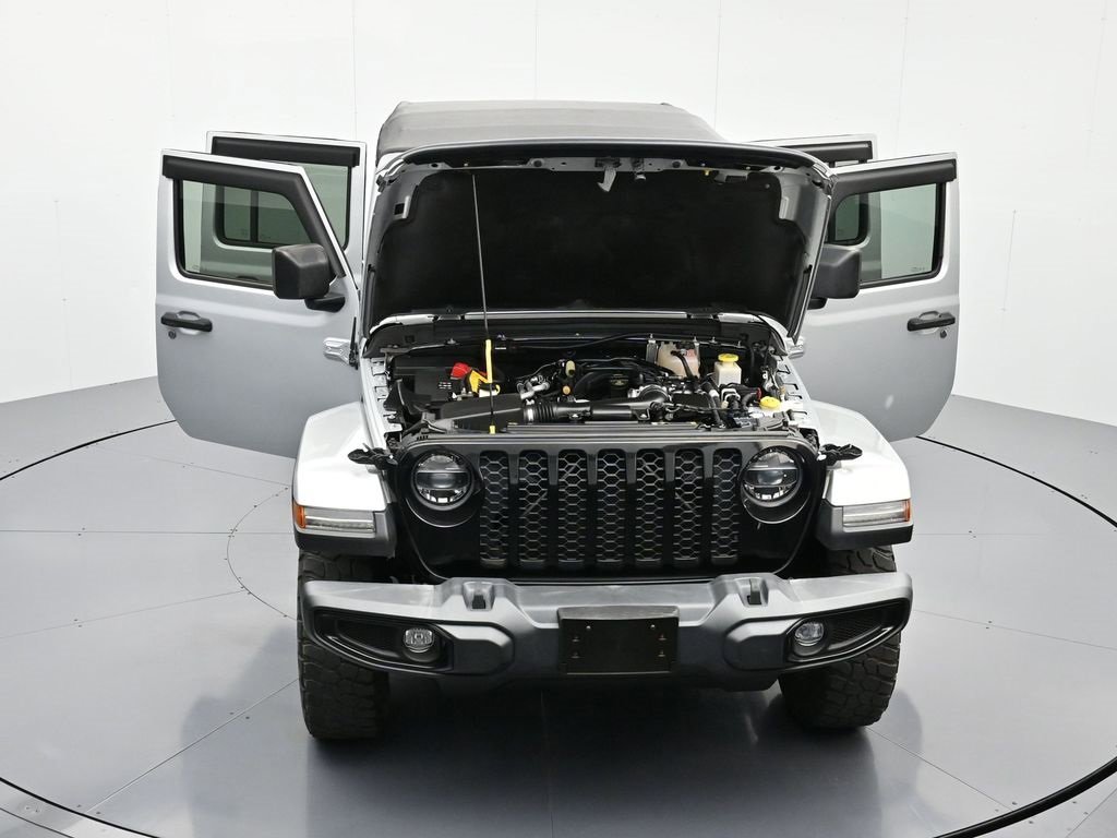 Certified 2022 Jeep Gladiator Willys image 44