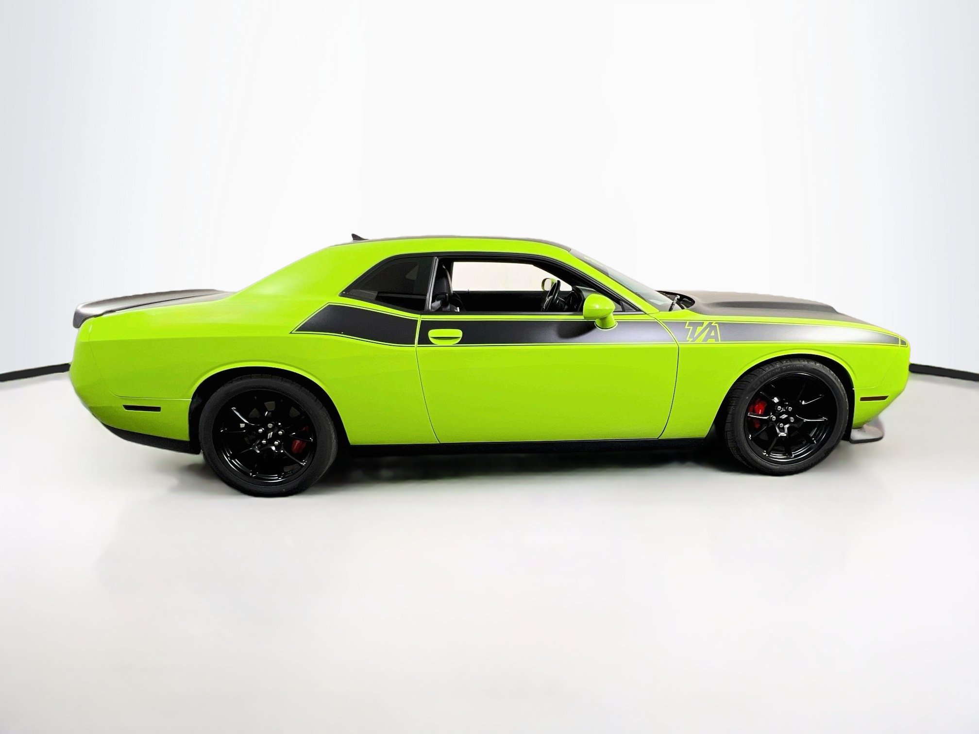 Used 2023 Dodge Challenger R/T w/ T/A Package RWD image 4