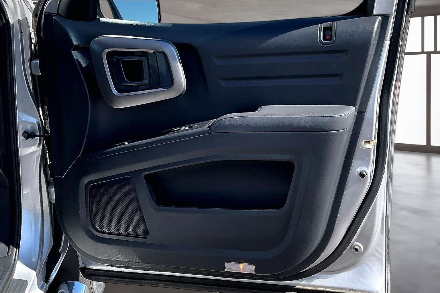 Used 2014 Honda Ridgeline SE image 29