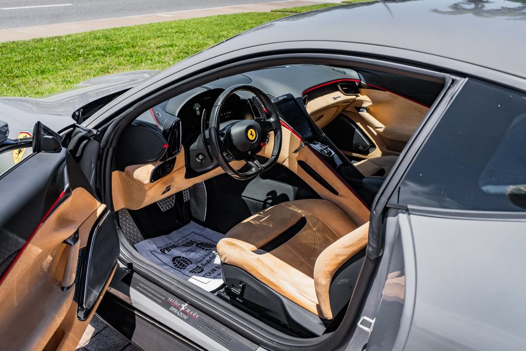 Used 2022 Ferrari Roma RWD image 26