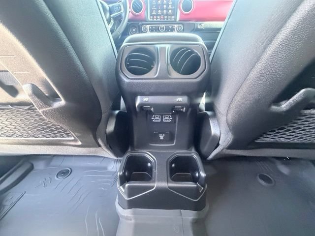 Used 2023 Jeep Gladiator Rubicon w/ Cold Weather Group AWD/4WD image 26