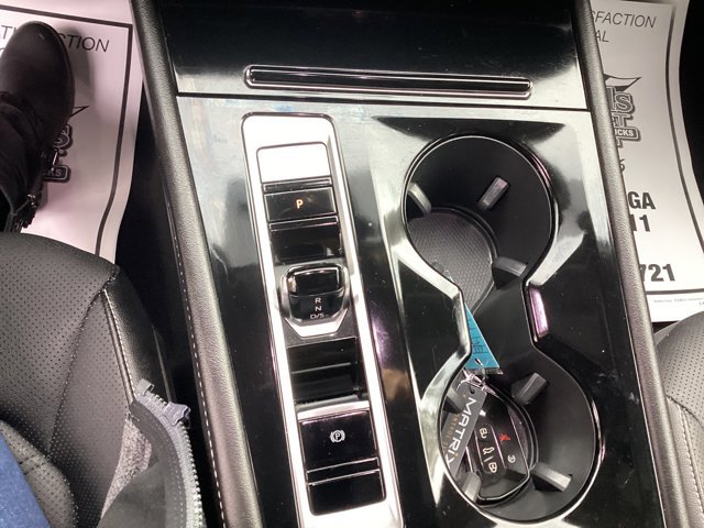 Used 2024 Volkswagen Atlas SE image 19