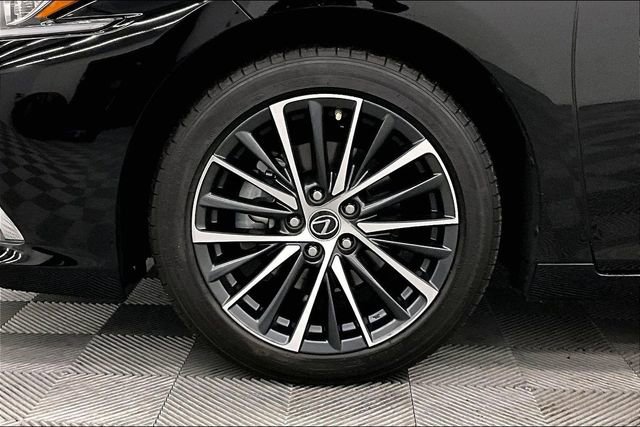 Used 2024 Lexus ES 350 w/ Premium Package image 9