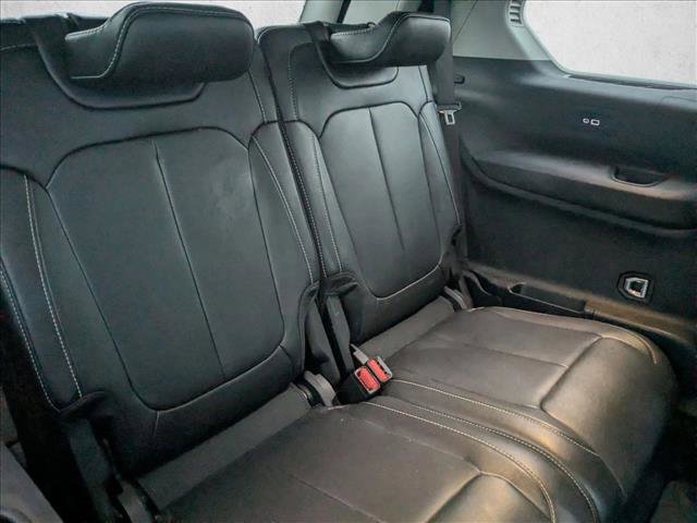 Used 2023 Jeep Grand Cherokee L Limited image 20