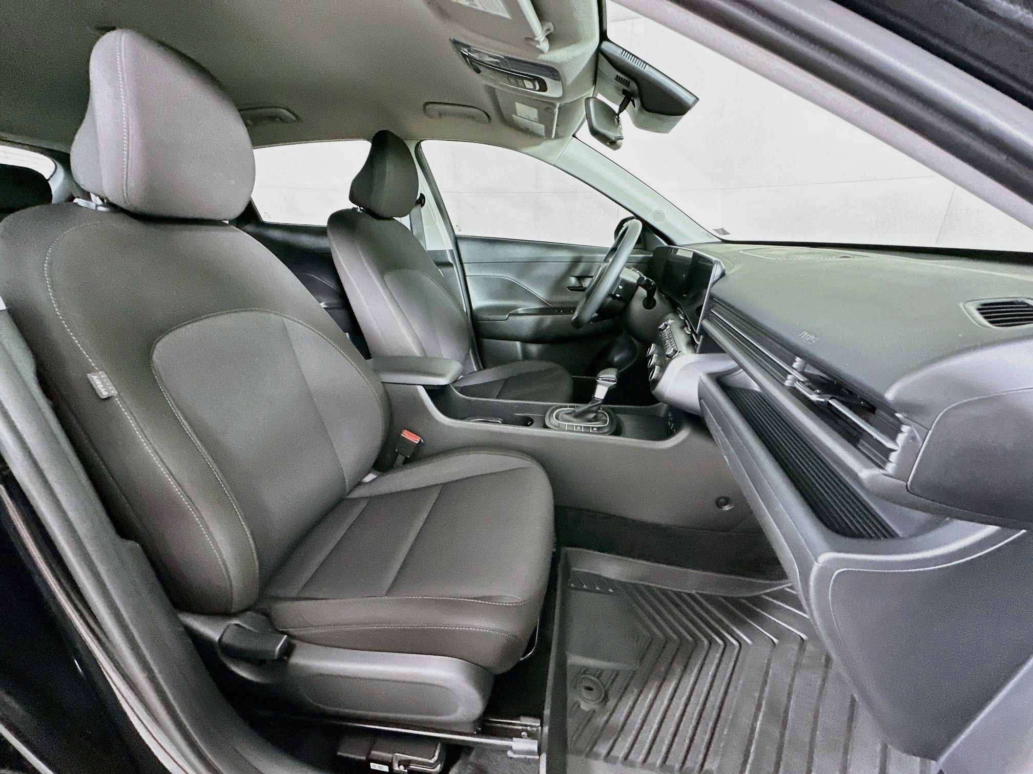 Used 2025 Hyundai Kona SE AWD/4WD image 29