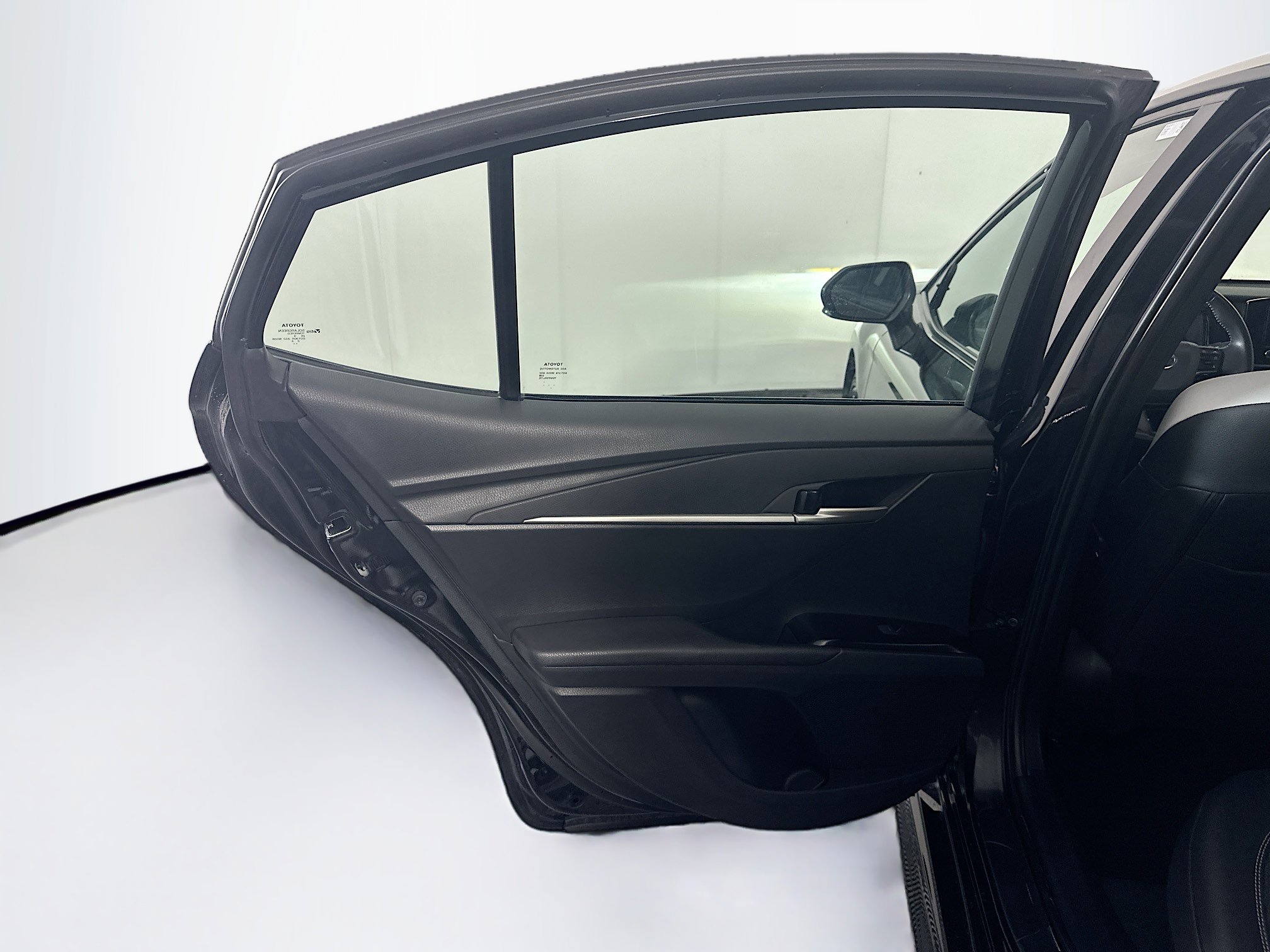 Used 2025 Toyota Camry SE image 27