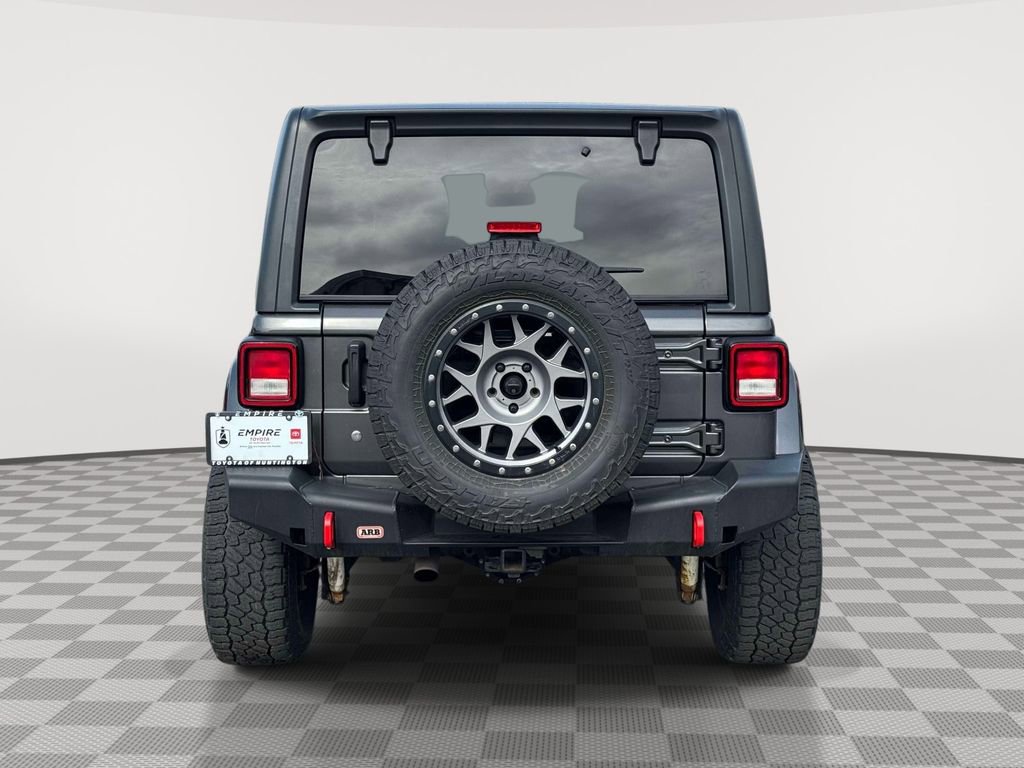 Used 2018 Jeep Wrangler Unlimited Sahara image 6
