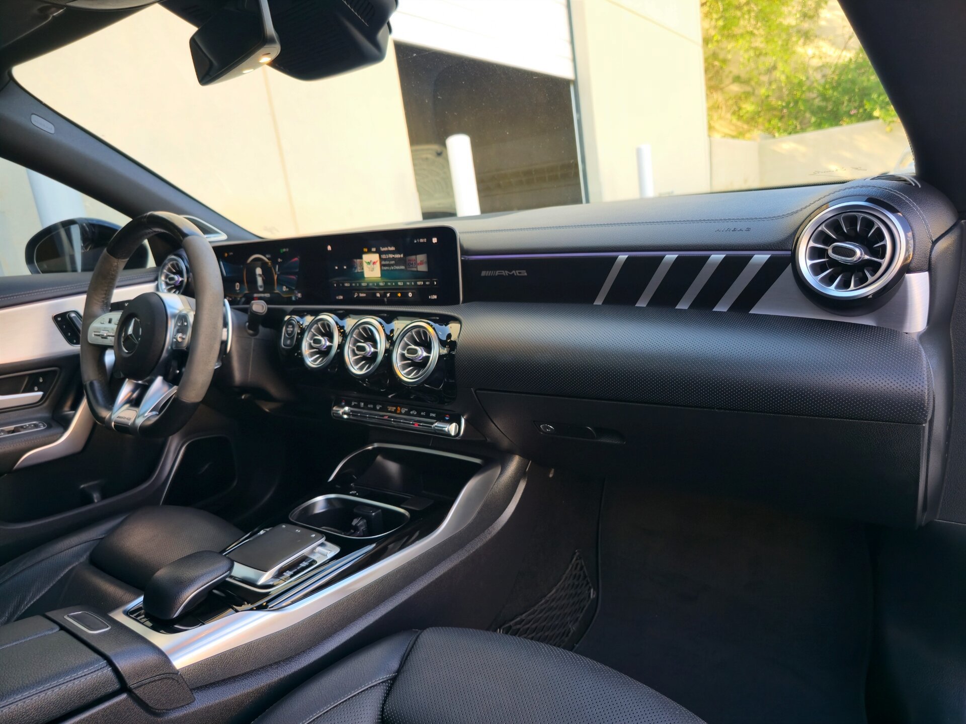 Used 2020 Mercedes-Benz CLA 35 AMG 4MATIC image 28
