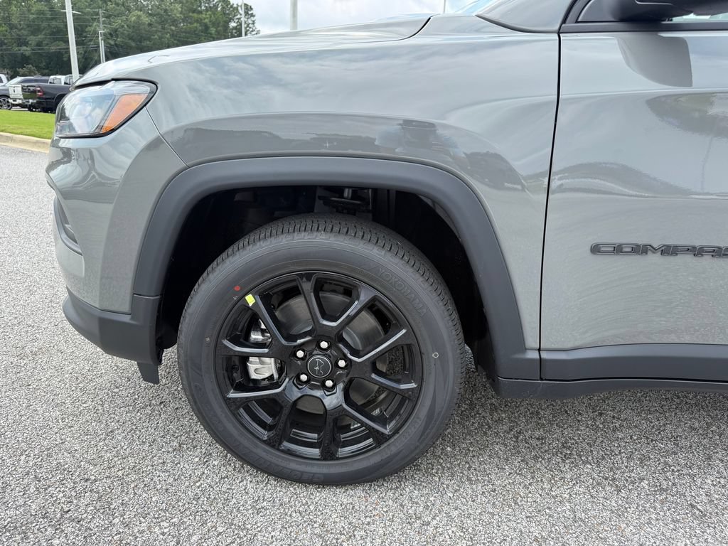 New 2026 Jeep Compass Latitude AWD/4WD image 25