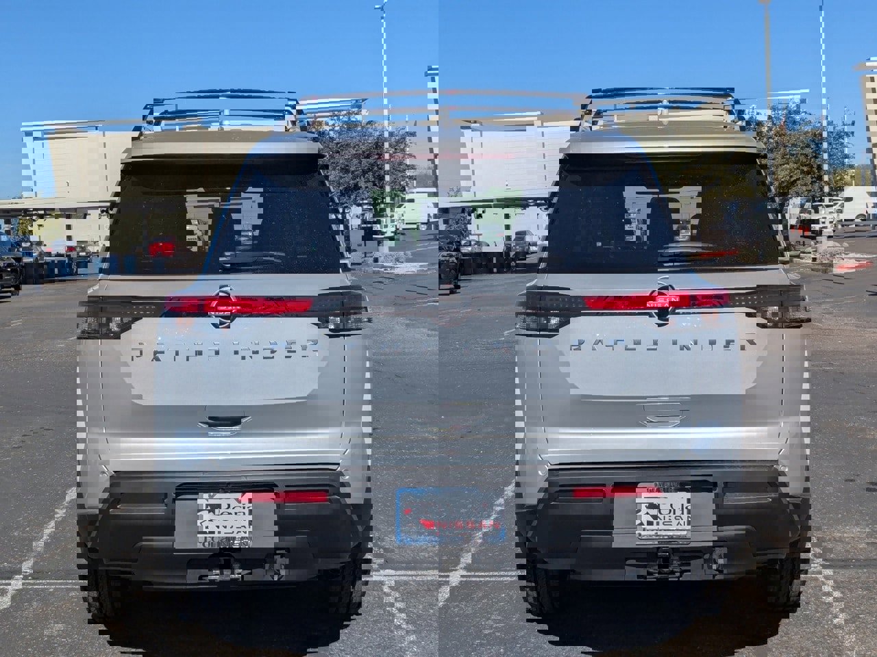 New 2025 Nissan Pathfinder SV image 4