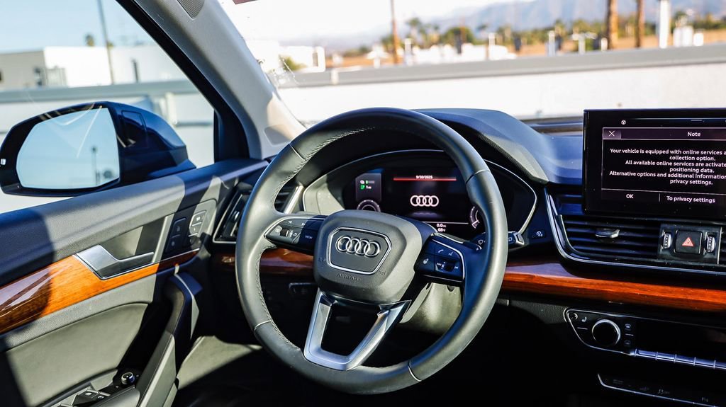 Used 2021 Audi Q5 e Premium Plus w/ Premium Plus Package image 16