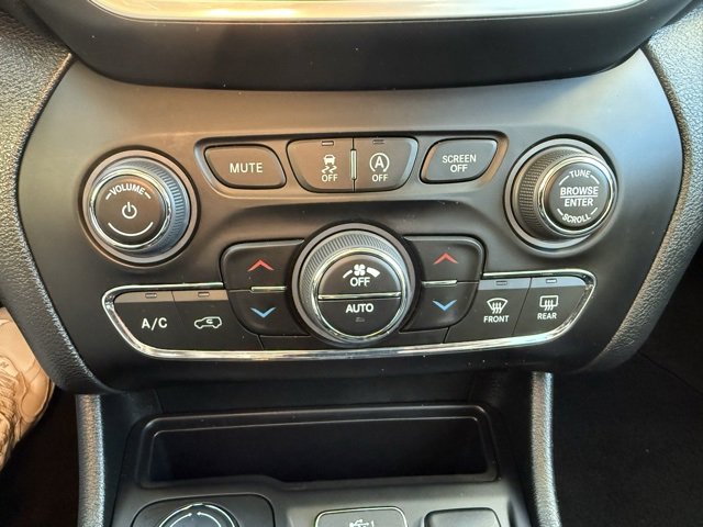 Used 2022 Jeep Cherokee Latitude Lux image 19