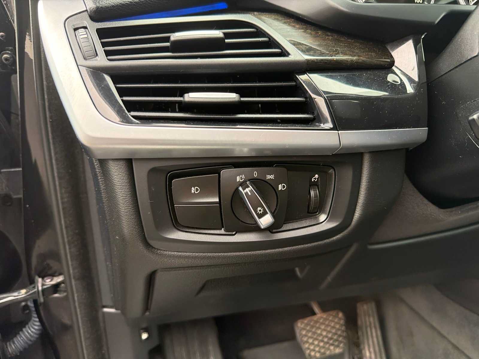 Used 2018 BMW X5 xDrive40e AWD/4WD image 24