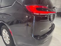 Used 2023 Chrysler Pacifica Touring-L FWD image 57