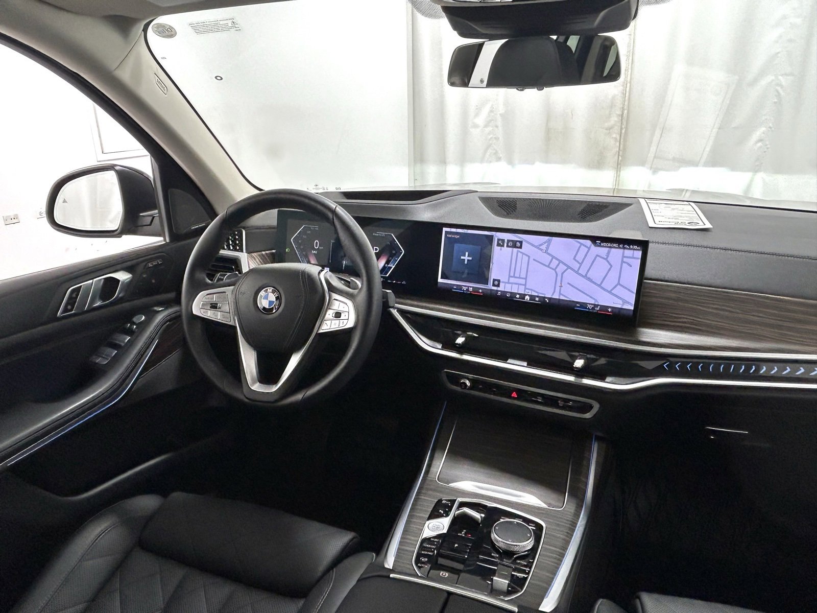 Used 2024 BMW X7 xDrive40i image 10