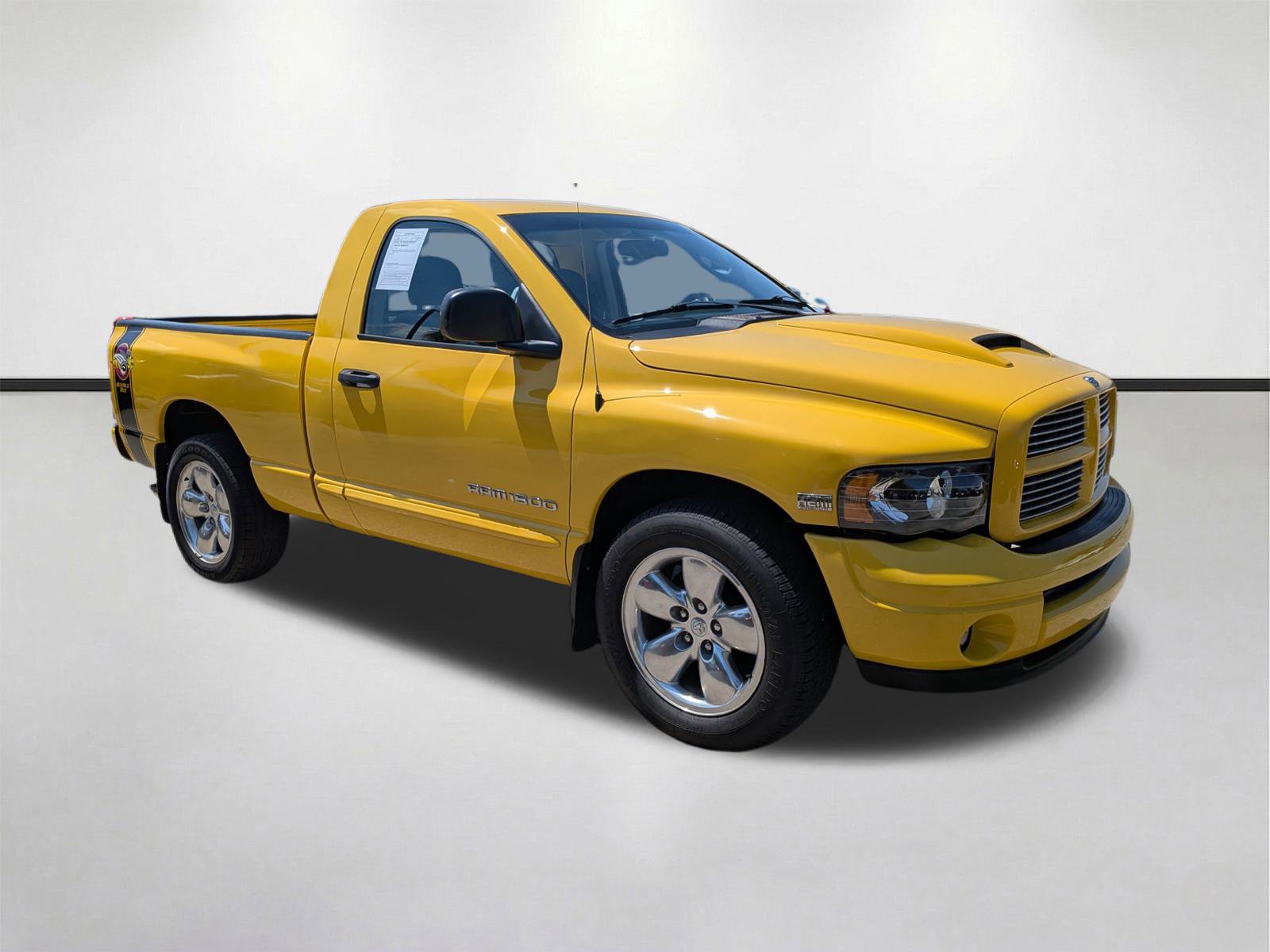 Used 2005 Dodge Ram 1500 Truck SLT w/ Rumblebee Group RWD image 2
