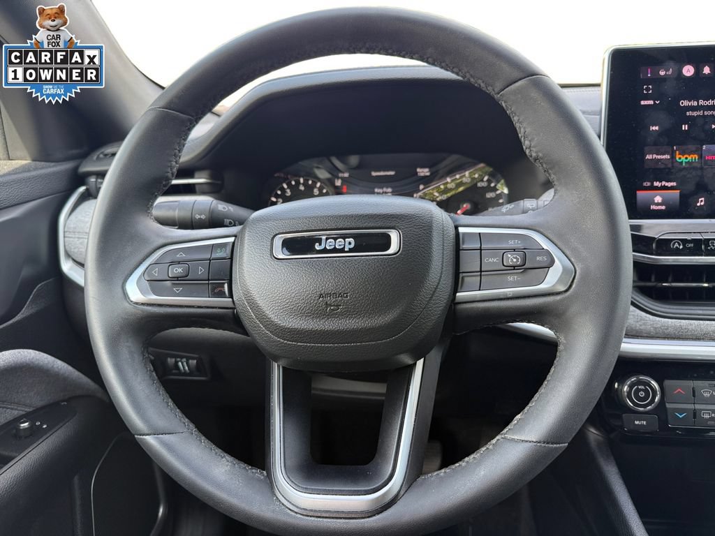 Used 2023 Jeep Compass Latitude AWD/4WD image 12