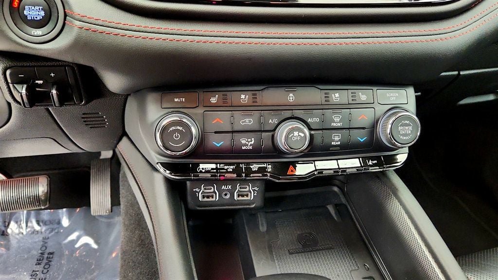 Used 2023 Dodge Durango GT AWD/4WD image 18