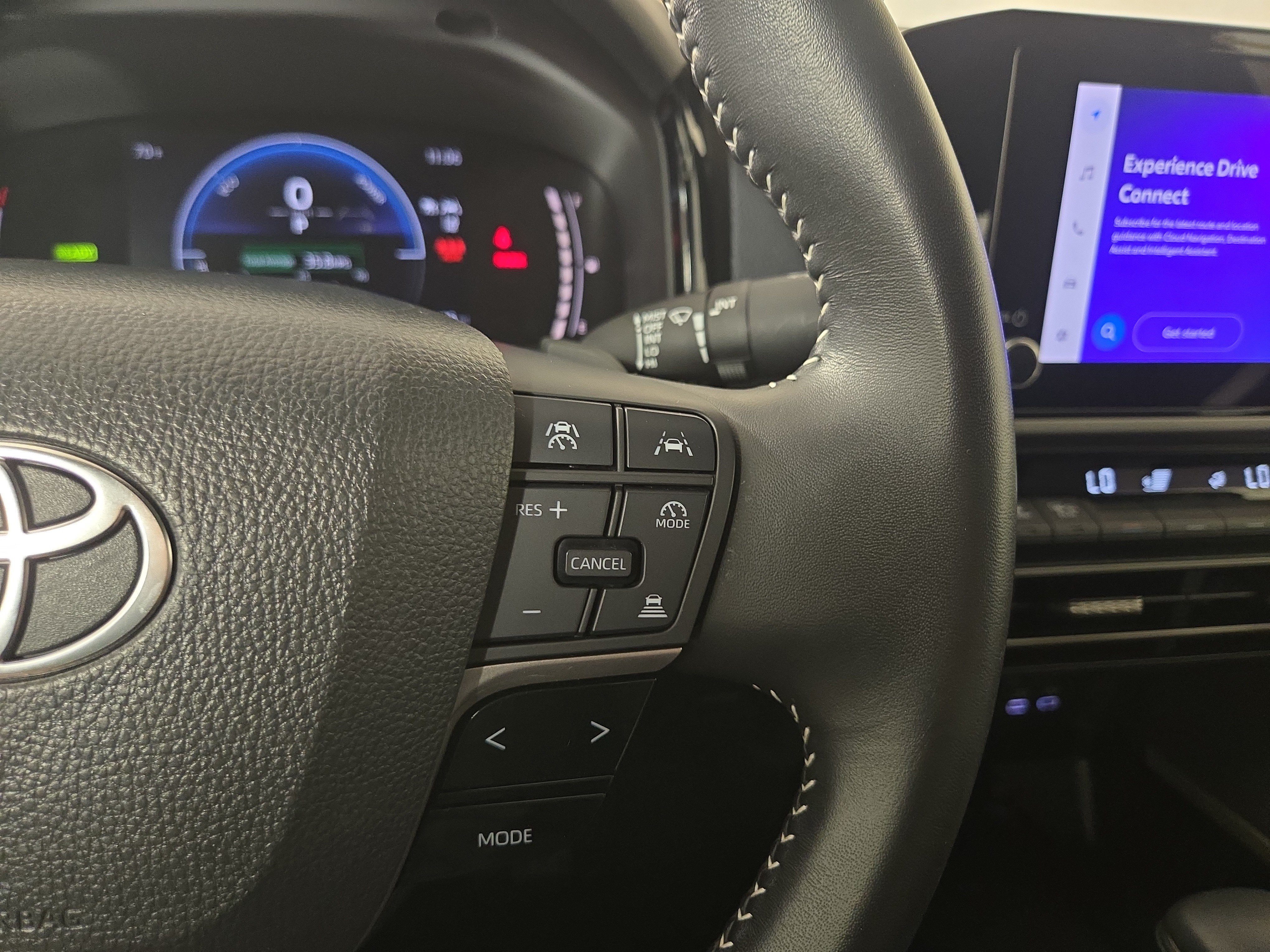 Used 2025 Toyota Camry SE FWD image 16