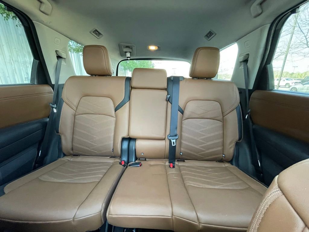 Used 2024 Nissan Pathfinder Platinum w/ Cargo Package image 31