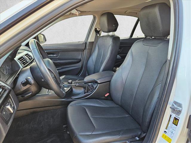 Used 2017 BMW 320i Sedan image 16