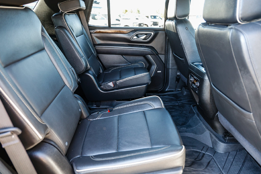 Used 2024 Chevrolet Tahoe Premier AWD/4WD image 37