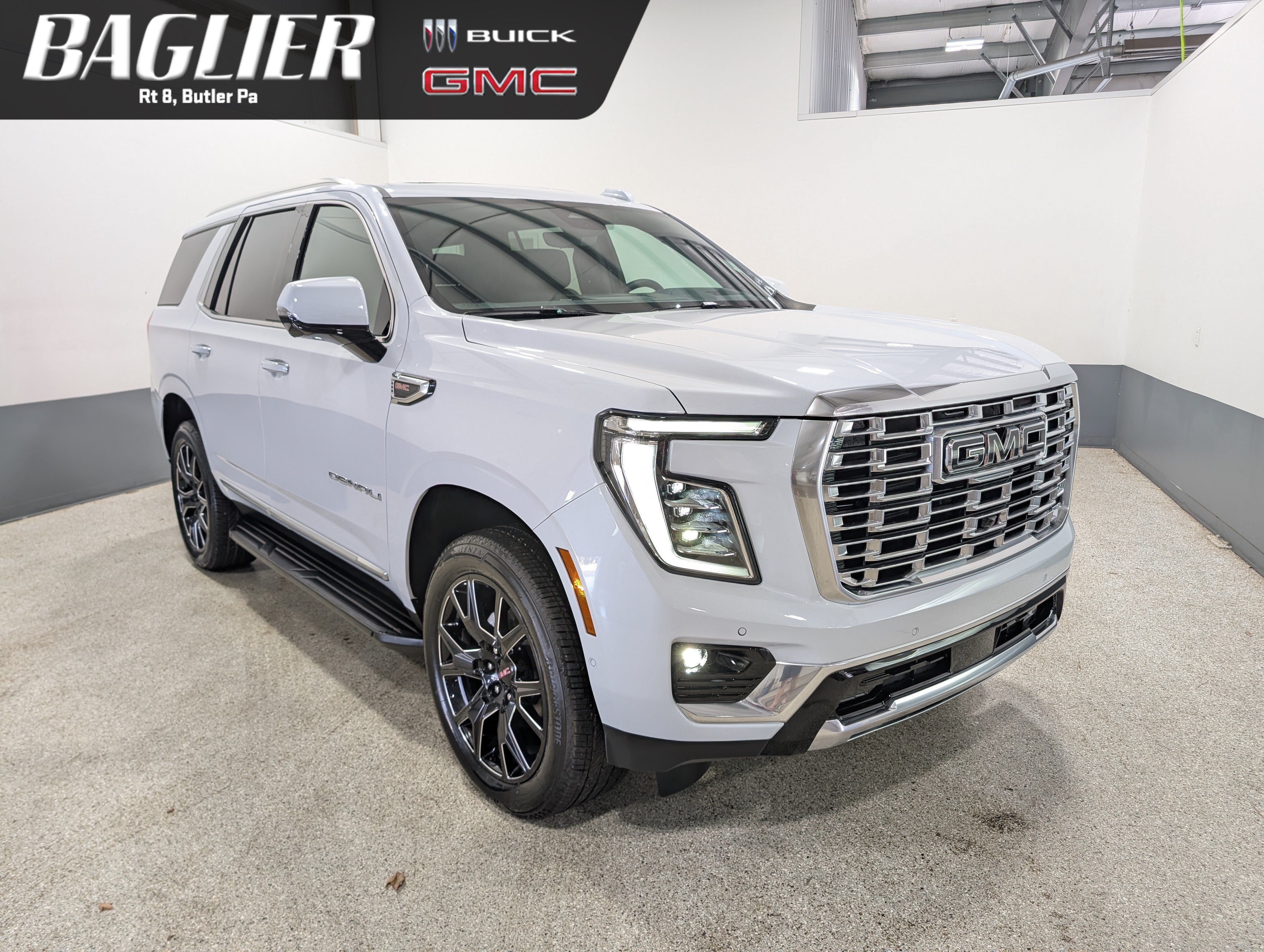 Used 2026 GMC Yukon Denali w/ Advanced Technology Package AWD/4WD image 1