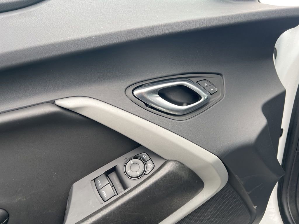 Used 2023 Chevrolet Camaro LT image 9