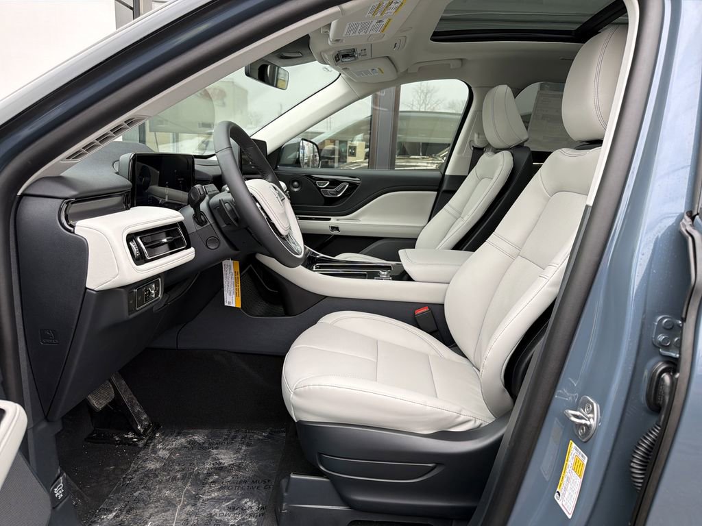 New 2026 Lincoln Aviator Premiere image 5