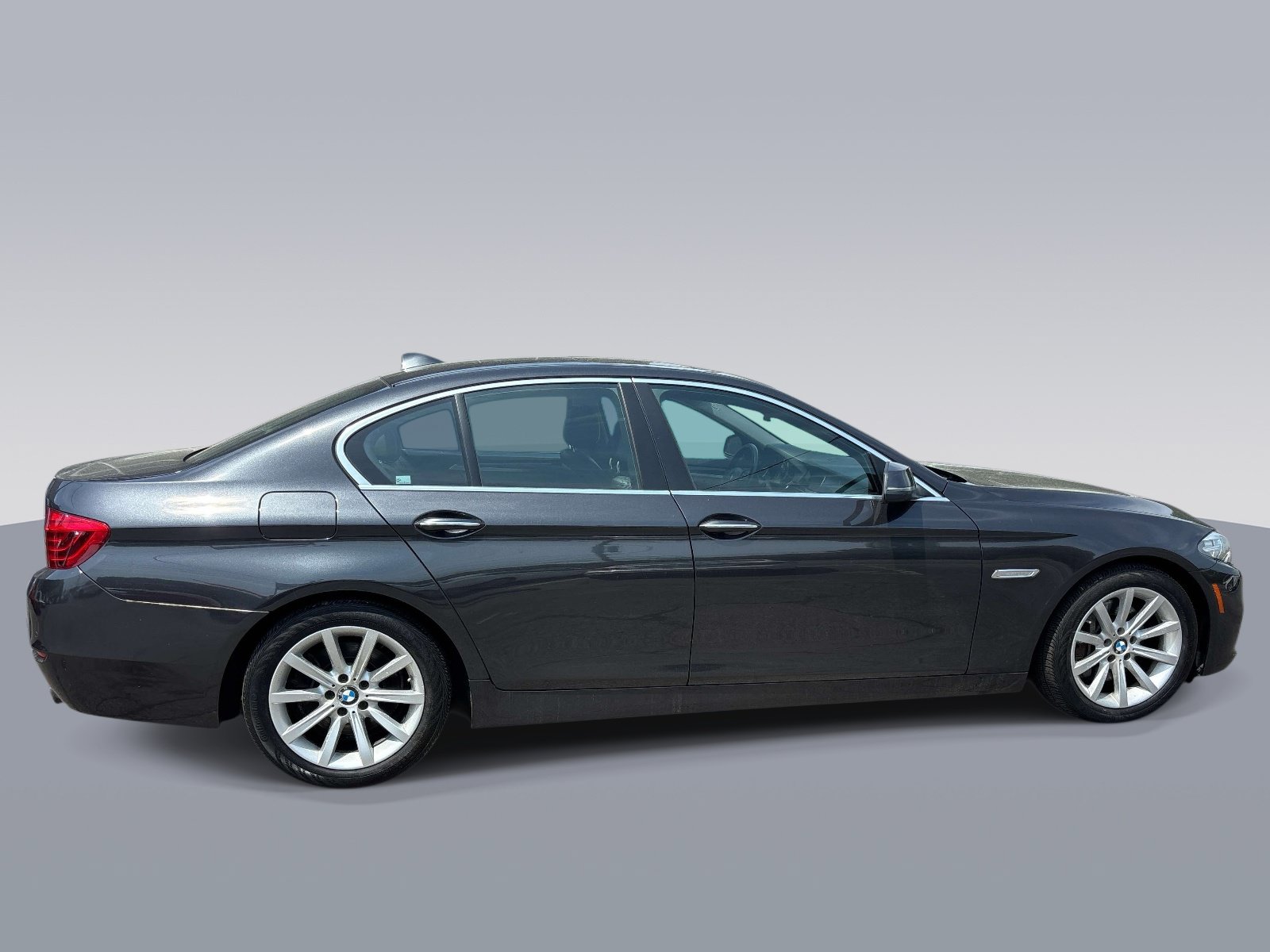 Used 2014 BMW 535i xDrive Sedan AWD/4WD image 2