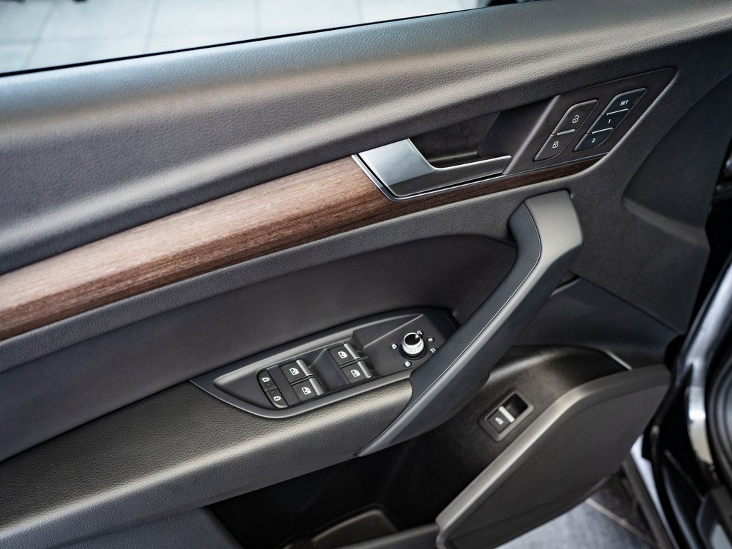 Certified 2025 Audi Q5 2.0T Premium w/ Convenience Plus Package image 22