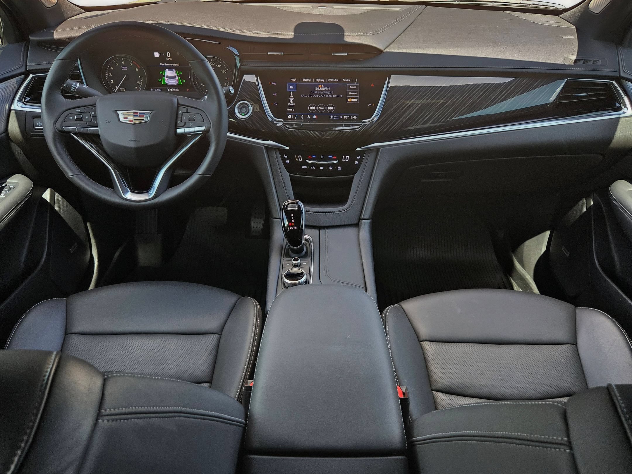 Used 2022 Cadillac XT6 Premium Luxury w/ Technology Package FWD image 17
