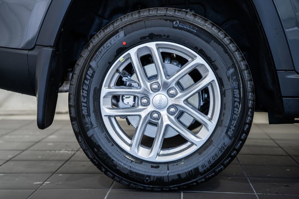 New 2026 Jeep Grand Cherokee Laredo X image 17