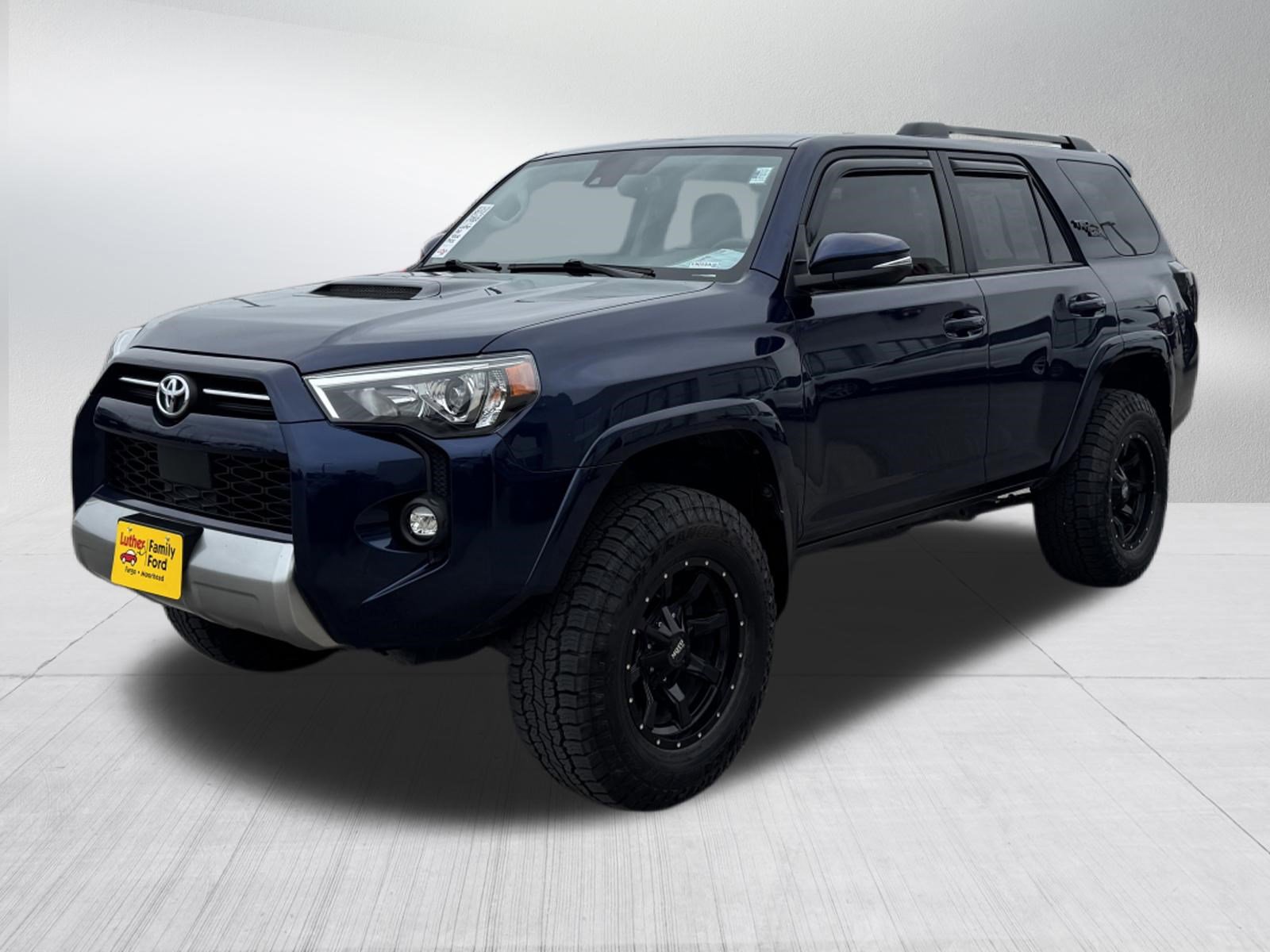 Used 2022 Toyota 4Runner TRD Off-Road Premium AWD/4WD image 3