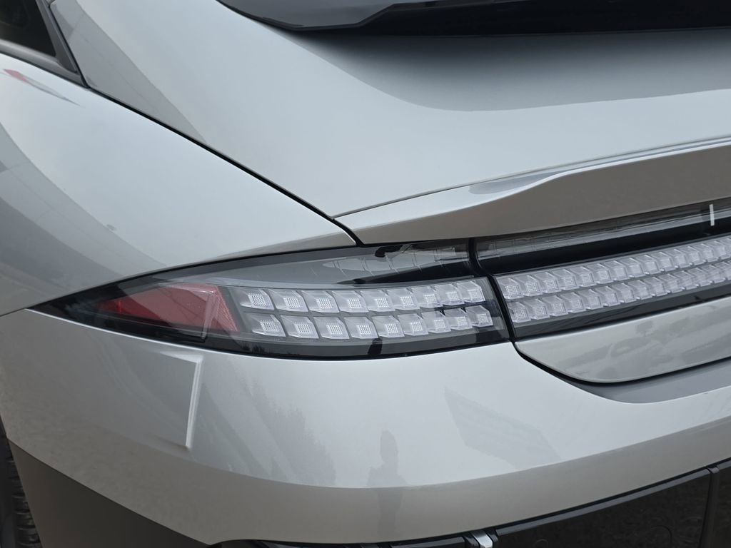 Certified 2025 Hyundai Ioniq 6 SEL image 33