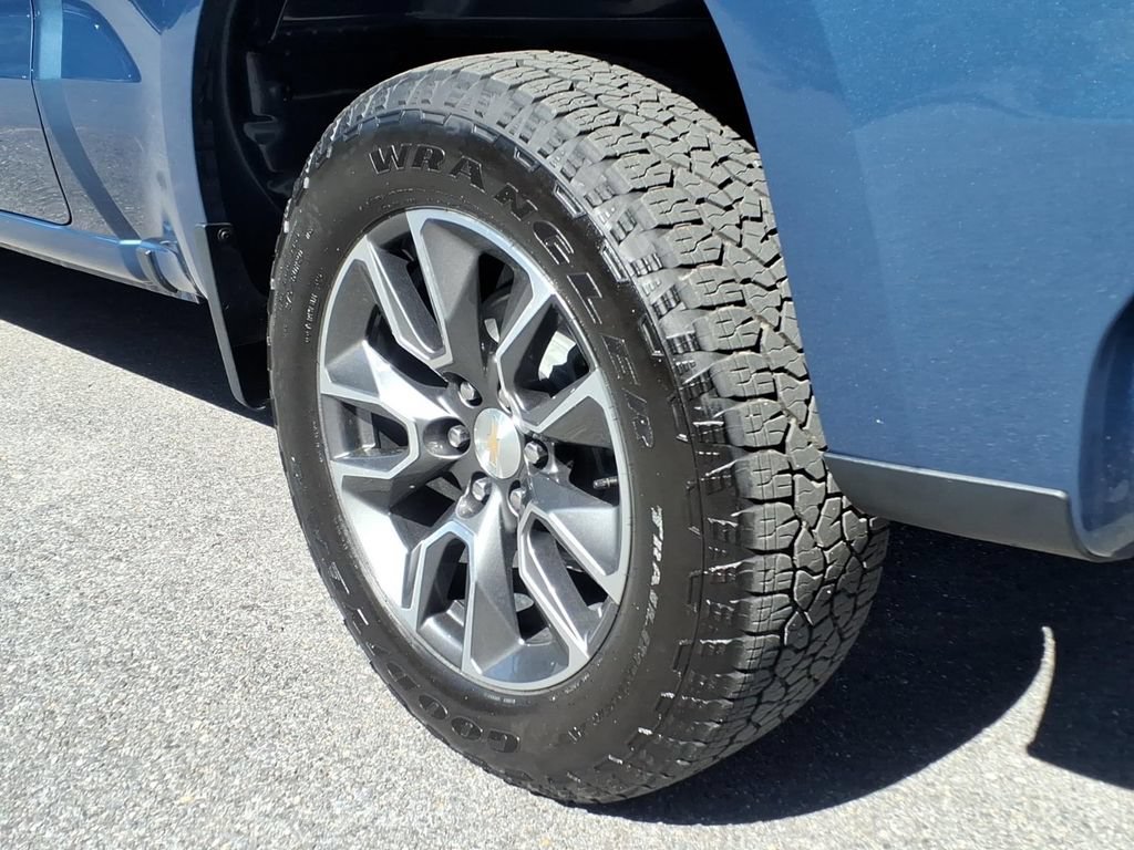 Certified 2024 Chevrolet Silverado 1500 LT AWD/4WD image 11